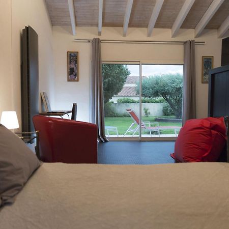 Hotel La Casa Nert Millas Exteriér fotografie
