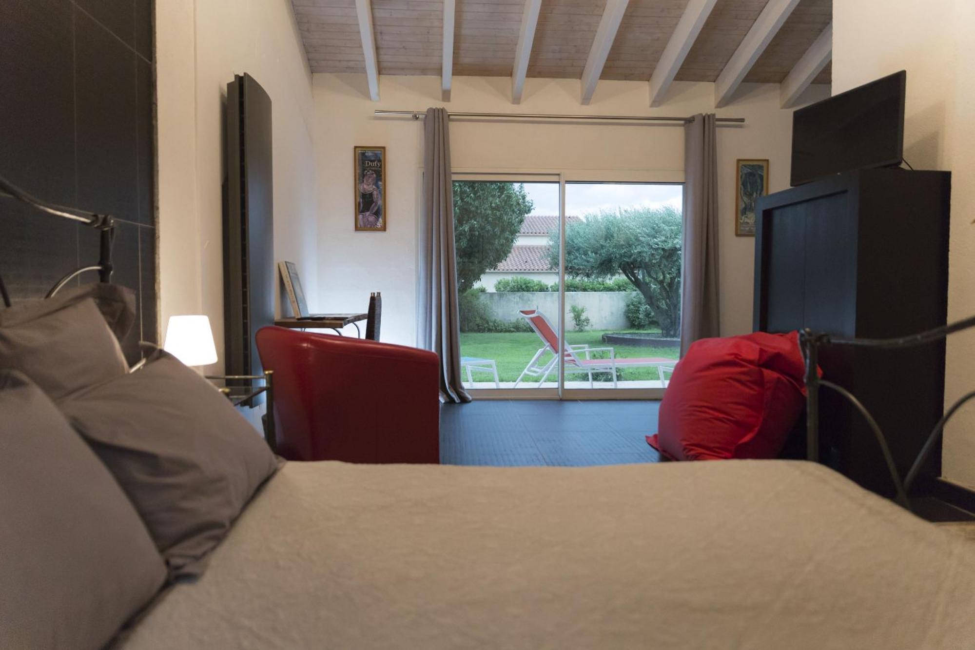 Hotel La Casa Nert Millas Exteriér fotografie
